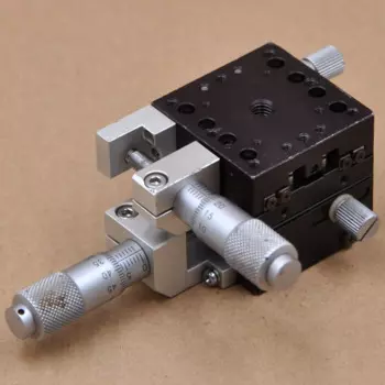 XY Axis TAM-401C TAM-401S Ручная прецизионная точная настройка смещения, алюминиевый слайд W * L * H: 40 * 40 * 38 мм, б/у