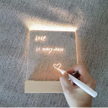 YANKE Акриловый ночник с деревянной подставкой