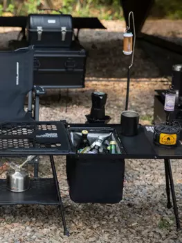 Ящик для хранения охлажденных напитков, с изоляцией