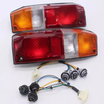 Задний фонарь в сборе практичный для Toyota Land Cruiser 70 Series 1985-1999 гг.