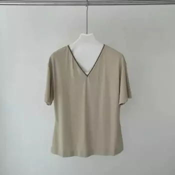 Женская футболка с коротким рукавом и V-образным вырезом