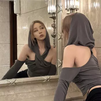 Женская футболка с открытыми плечами и длинным рукавом