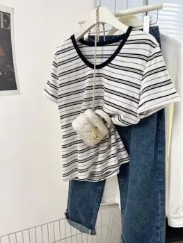 Женская футболка с V-образным вырезом и коротким рукавом