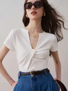 Женская футболка с V-образным вырезом и коротким рукавом