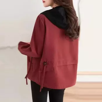 Женская короткая джинсовая куртка, новый тренд в европейском стиле на весну и осень 2024, популярная куртка, ветровка с капюшоном