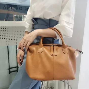 Женская сумка-хобо из мягкой кожи, с молнией