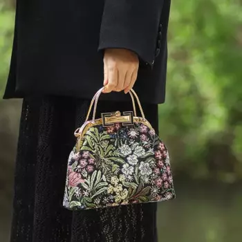 Женская сумка-топ с бахромой, с цветами