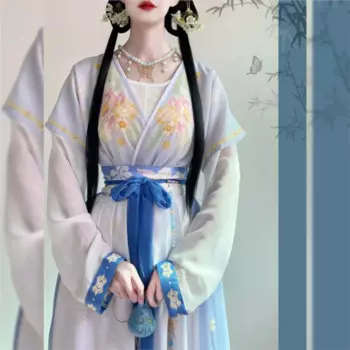 Женская юбка в складку с поясом