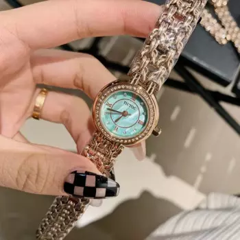 Женские кварцевые наручные часы с браслетом и цепочкой