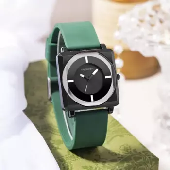 Женские кварцевые наручные часы с ремешком на руку