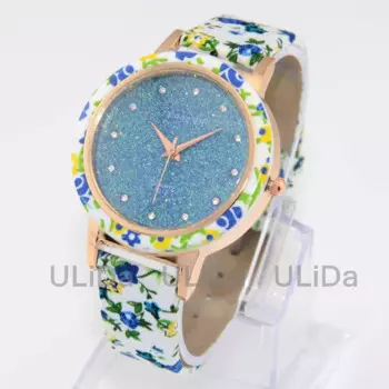 Женские наручные часы с цветным фонариком