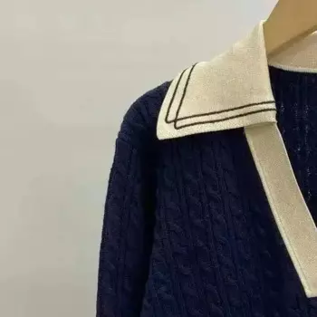 Женский кардиган с V-образным вырезом и длинным рукавом