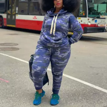 Женский комплект из двух предметов с камуфляжным принтом, толстовка с капюшоном и длинные брюки, Модный повседневный костюм большого размера 4XL 5XL, подходящие комплекты
