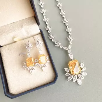 Женский комплект из колье и серёг, с квадратным фианитом