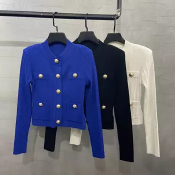 Женский Короткий трикотажный кардиган с круглым вырезом и карманами