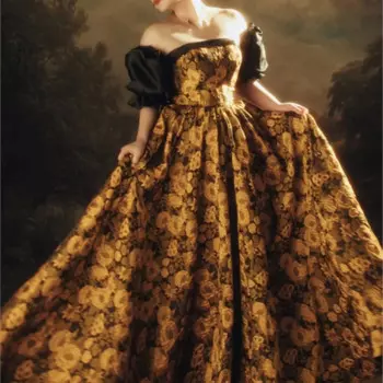 Женский костюм для хобби и прослушивания музыки