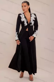 Женский костюм-двойка из блейзера и брюк