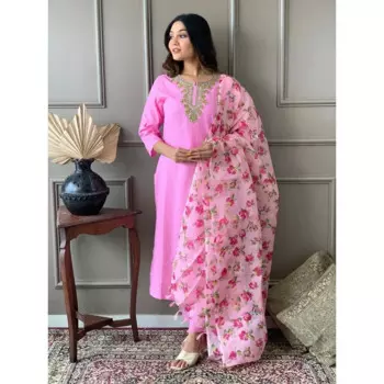 Женский костюм из хлопчатобумажной ткани