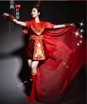 Женский костюм в стиле «милитари»