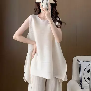 Женский плиссированный топ, новый несимметричный и нишевый дизайн для лета, свободный крой, футболка большого размера без рукавов для женщин