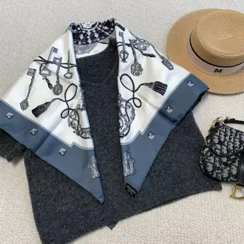 Женский шейный платок из 100% шелка с принтом ключа