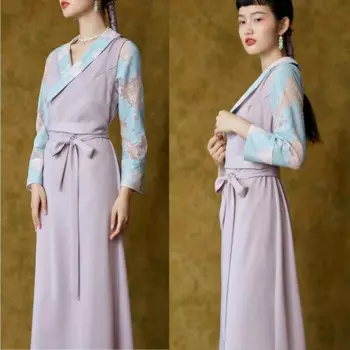 Женский танцевальный костюм в этническом стиле