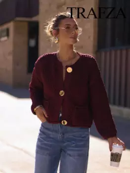 Женский трикотажный кардиган с круглым вырезом и карманами