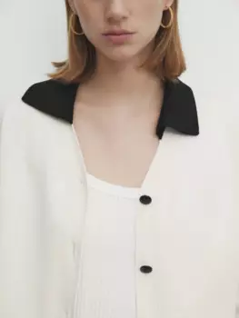 Женский трикотажный кардиган с V-образным вырезом