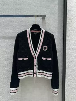 Женский трикотажный кардиган с V-образным вырезом