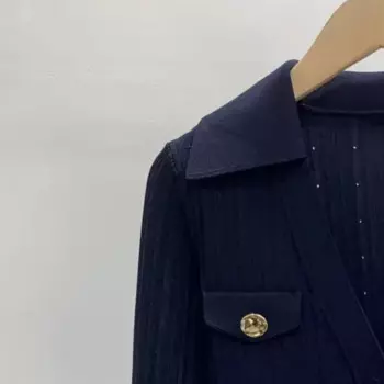 Женский трикотажный кардиган с V-образным вырезом и длинным рукавом