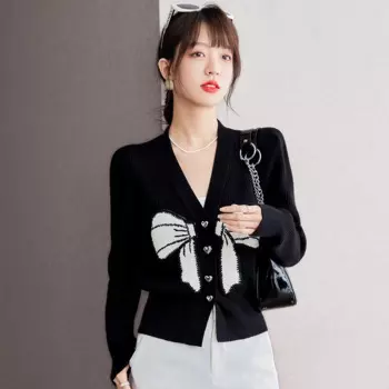 Женский трикотажный кардиган с V-образным вырезом и длинным рукавом