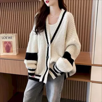 Женский трикотажный кардиган в полоску, с V-образным вырезом