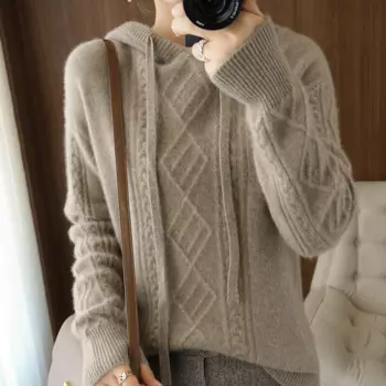 Женский трикотажный пуловер с капюшоном и длинным рукавом