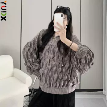 Женский трикотажный пуловер с капюшоном и V-образным вырезом