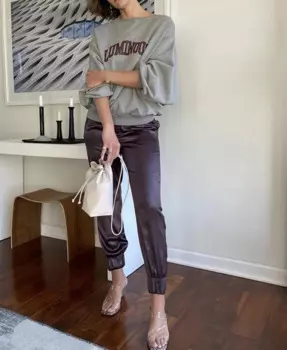 Женский трикотажный пуловер с круглым вырезом и рукавами-фонариками