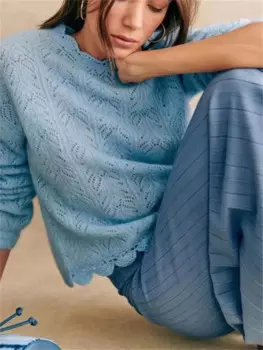 Женский трикотажный пуловер с круглым вырезом, с длинным рукавом