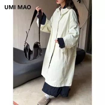 Женский уличный плащ с капюшоном и защитой от ветра