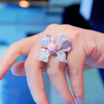 Женский ювелирный комплект из кольца и кулона, из серебра 925 пробы с цирконием