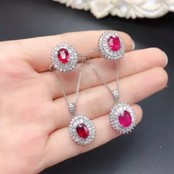 Женский ювелирный комплект из колье и серёг, из серебра 925 пробы