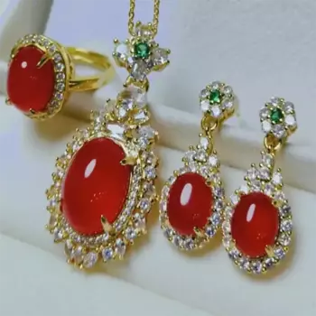 Женский ювелирный комплект из колье и серёг, из натурального красного нефрита