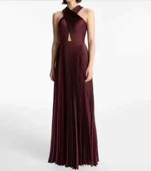 Женское атласное плиссированное платье с открытой спиной