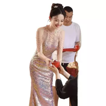 Женское банкетное вечернее платье с блестками