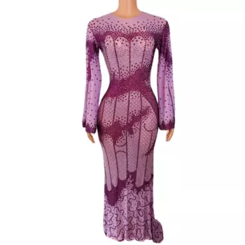 Женское длинное блестящее вечернее платье с круглым вырезом