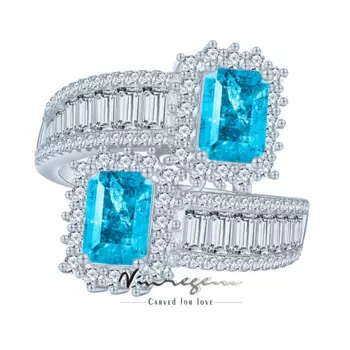 Женское кольцо из серебра 100% пробы с изумрудом, 5 х7 мм