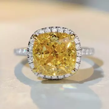 Женское кольцо из серебра 100% пробы с топазом 5 карат