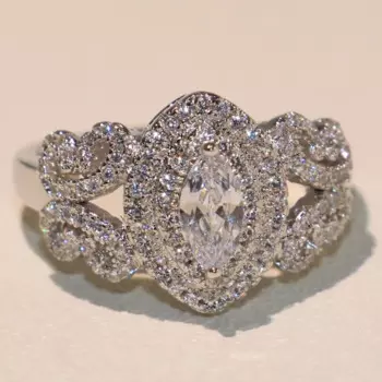 Женское кольцо из серебра 2018 пробы, с фианитом