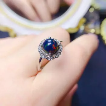 Женское кольцо из серебра 925 пробы с натуральным черным опалом