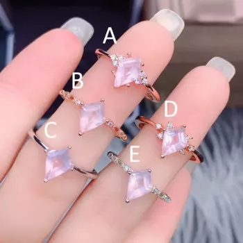 Женское кольцо из серебра 925 пробы с розовым кварцем 6 Х9 мм