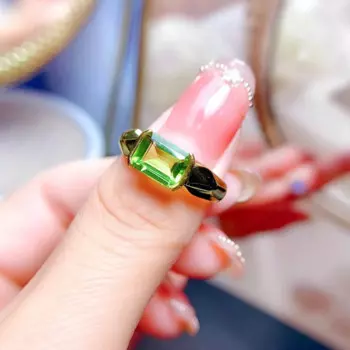 Женское кольцо из серебра 925 пробы, с натуральным камнем