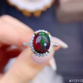 Женское кольцо из серебра 925 пробы с натуральным камнем